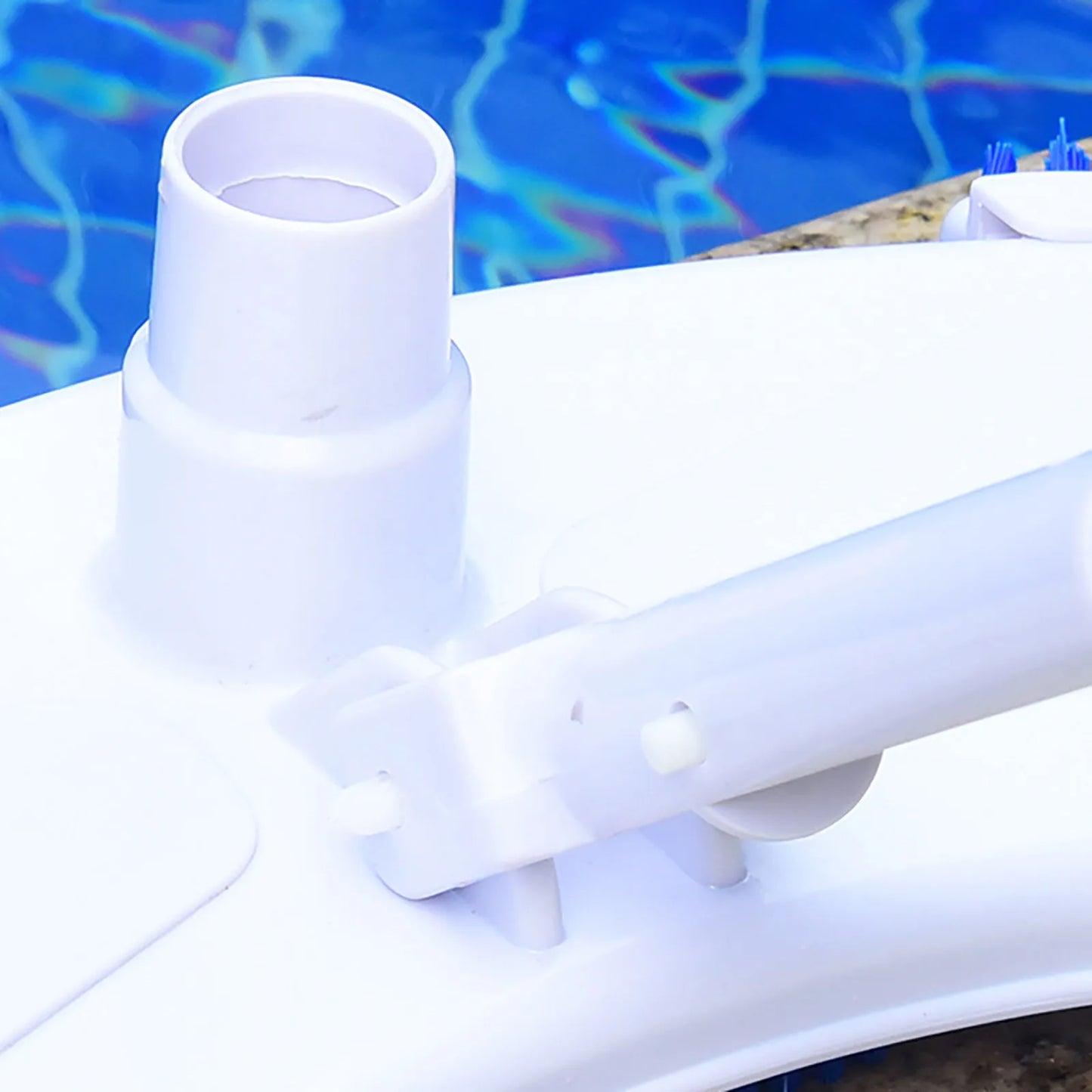 Curved Suction Head Vacuum Cleaner for Pools & Spas